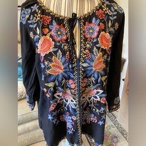 Johnny Was Collection Tiwa Embroidered Peasant Blouse size Med